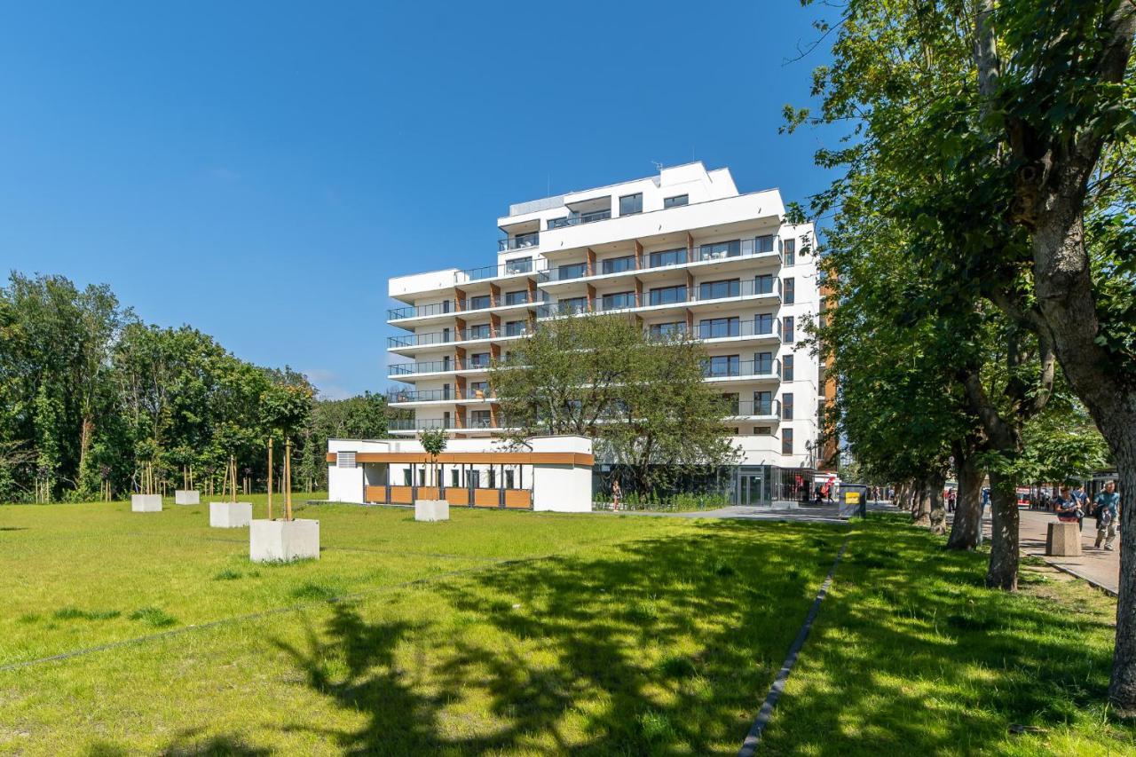 Aquamarina Prima 100 By Renters Miedzyzdroje Exterior photo