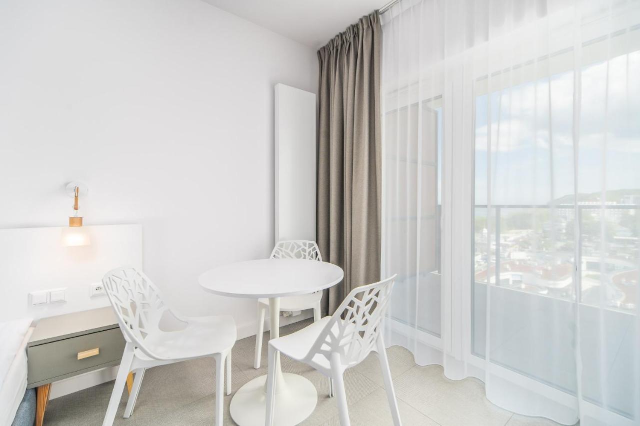 Aquamarina Prima 100 By Renters Miedzyzdroje Exterior photo